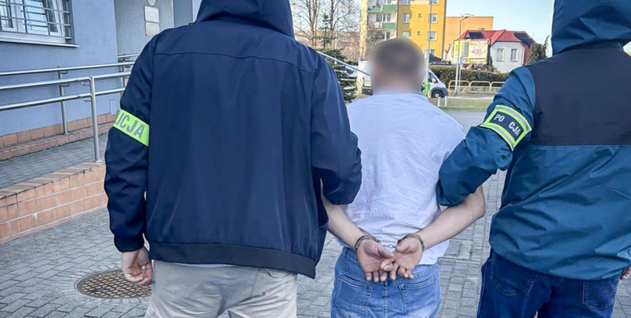 Sąd w Kartuzach wydał za nim list gończy. Ukrył się w... kanapie