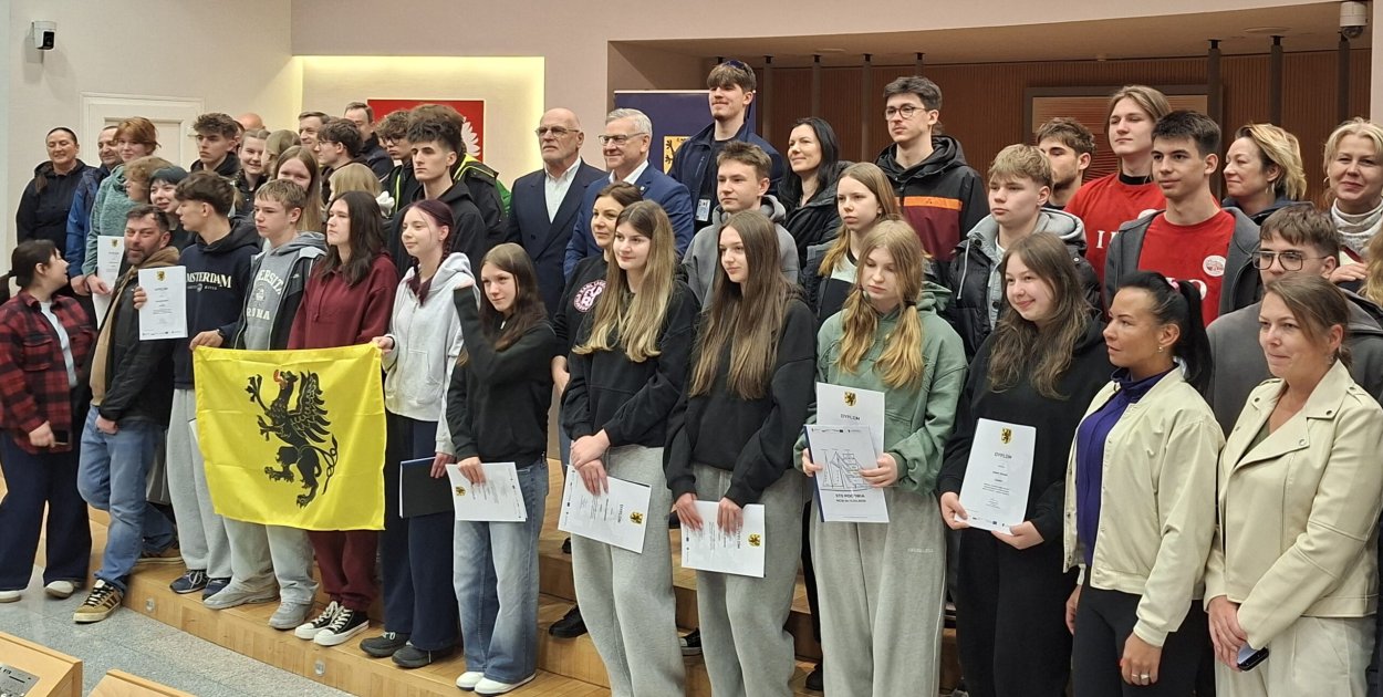 Młode talenty ruszyły w rejs Pogorią. Są też uczniowie z pow. kartuskiego