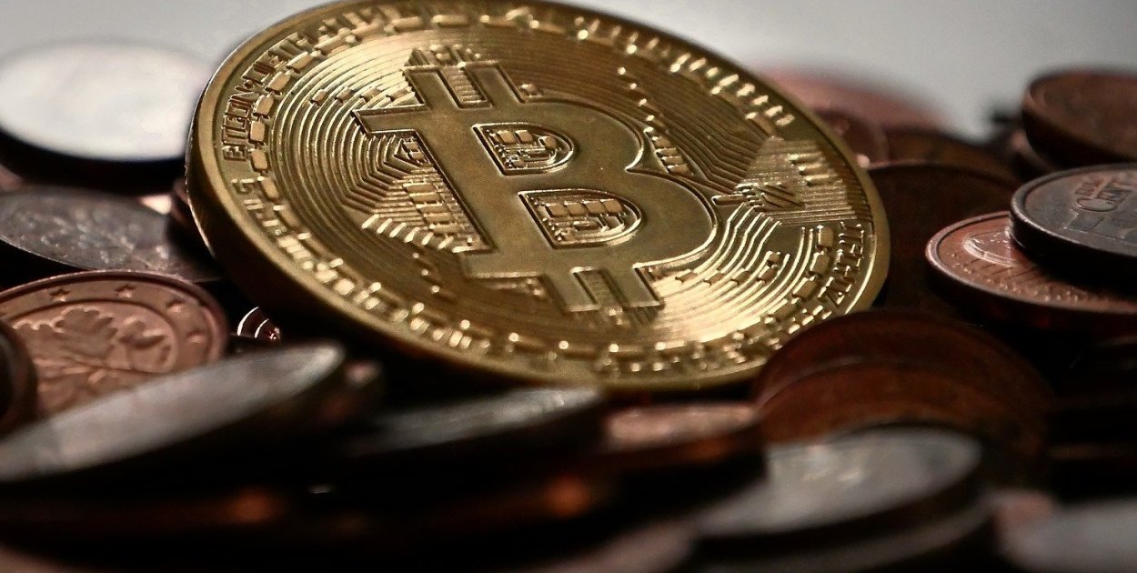 Premier o powiązaniach polityków prawicy z giełdą kryptowalut