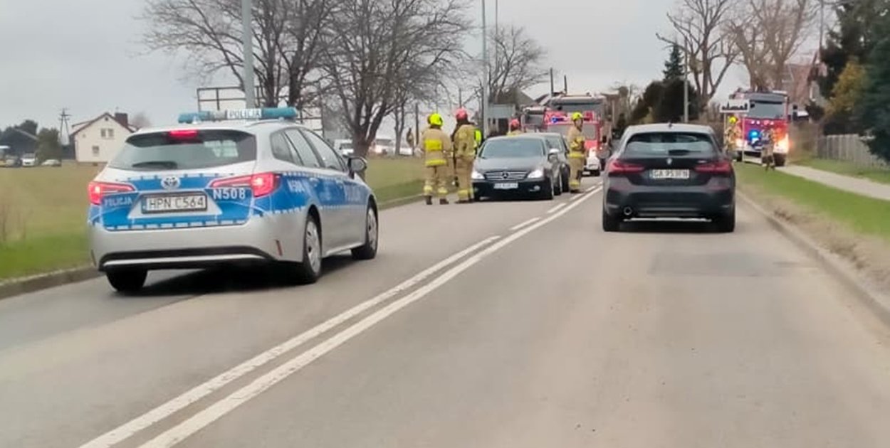 Dzierżążno. Kolizja na drodze wojewódzkiej nr 211