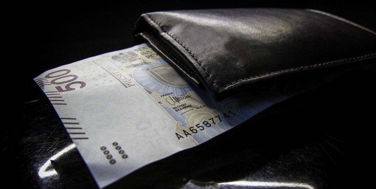 Podniosą próg podatkowy. W portfelach może nam zostać więcej pieniędzy