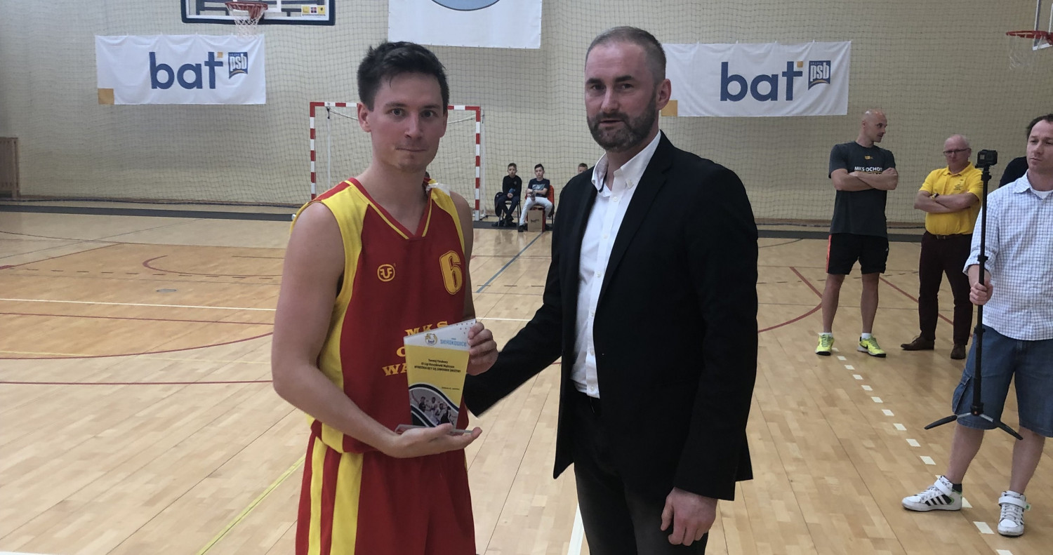 Wyróżnienie dla Igora Muszyńskiego z MKS Ochota Warszawa. fot.KS BAT